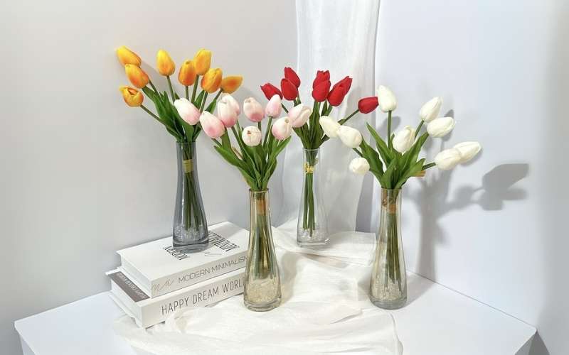 Mẫu hoa Tulip bình cao đơn giản