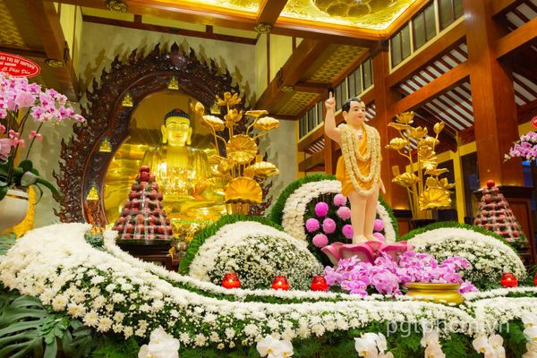 5 Ngôi Chùa Linh Thiêng Nhất Việt Nam Mà Bạn Nên Ghé Dịp Lễ Phật Đản