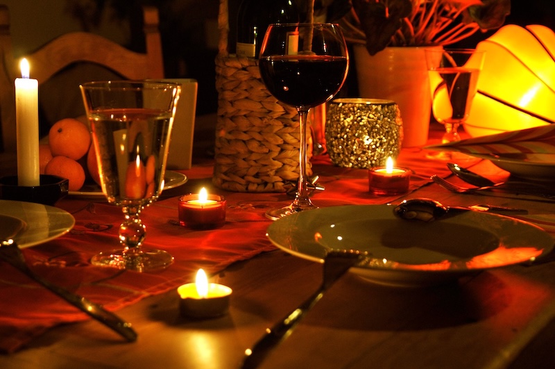 Bữa tối lãng mạn - quà tặng sinh nhật chồng hâm nóng tình cảm