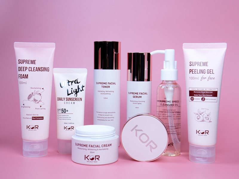 Bộ mỹ phẩm chăm sóc da chất lượng từ thương hiệu uy tín - quà sinh nhật cho vợ vừa thiết thực, vừa thể hiện sự thấu hiểu nhu cầu làm đẹp của cô ấy.