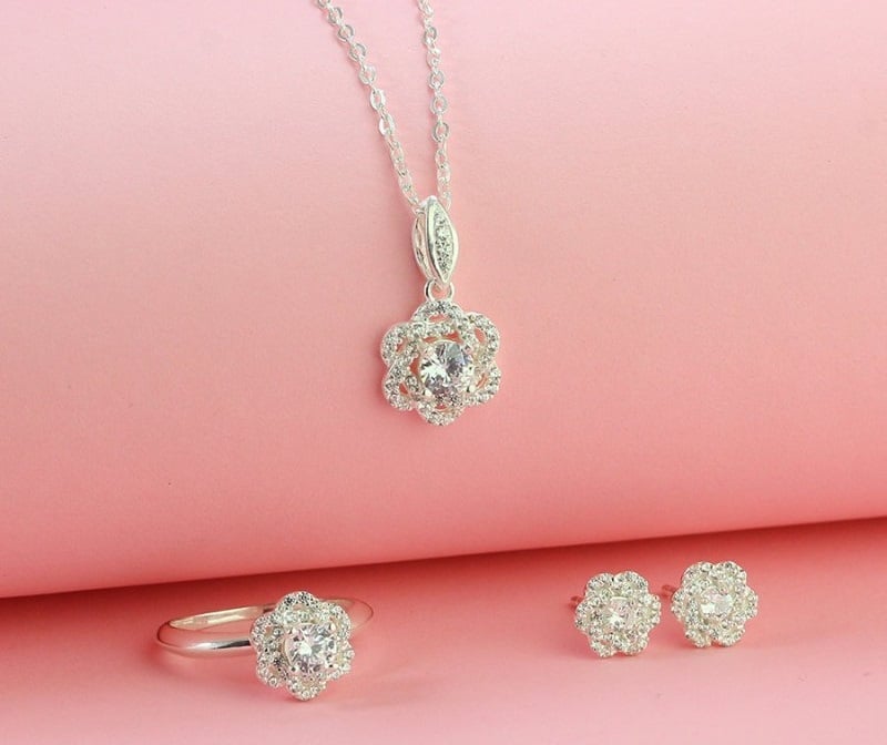 Bộ trang sức bạc tặng sếp nữ mặt bông hoa đính đá