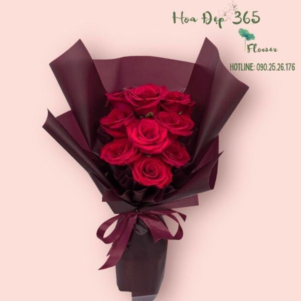 Bó hoa hồng đỏ tặng mẹ với giá tốt cũng sẽ là món quà đáng lựa chọn để tặng người thân