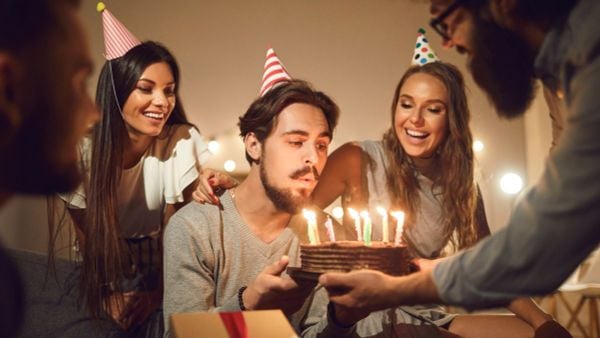 Một khoảnh khắc trọn vẹn nhất là khi ngày sinh nhật được quây quần bên người thân