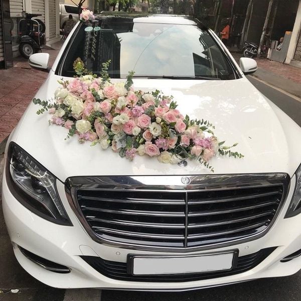 Những gam màu hoa pastel nhẹ nhàng tinh tế luôn là lựa chọn số 1 cho việc trang trí xe hoa trắng.