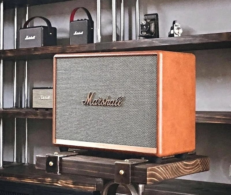 Loa Marshall Woburn 2 làm quà tặng tân gia nhà mới