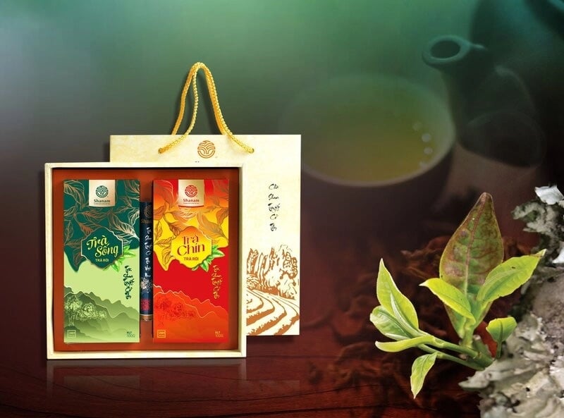 Set trà thượng hạng tặng tân gia cho gia chủ thích uống trà