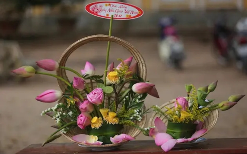 Mẫu thuyết trình cắm hoa chủ đề Ươm mầm tương lai