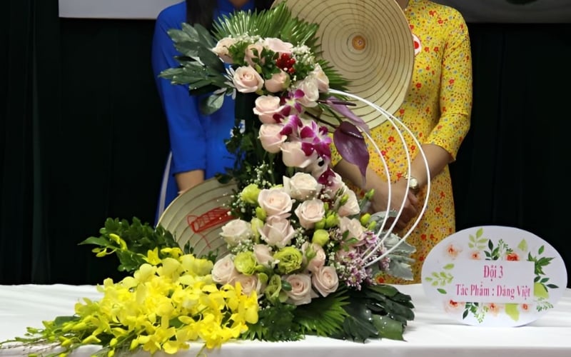 Mẫu thuyết trình cắm hoa chủ đề Dáng Việt