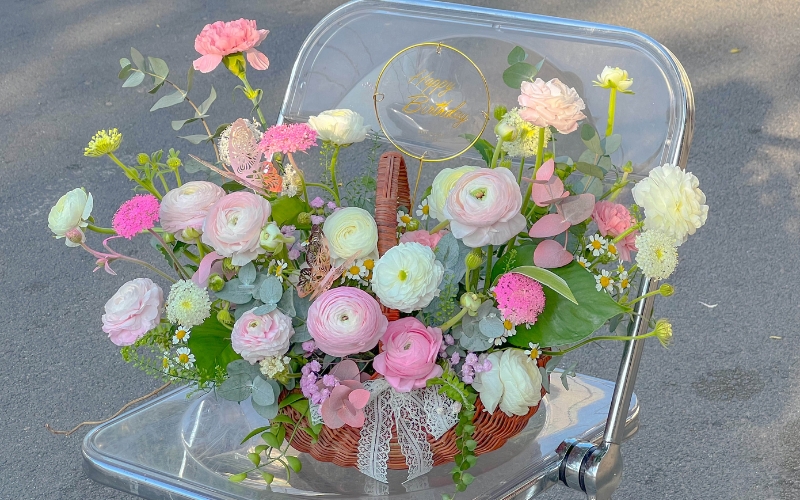 Bó hoa mao lương đa sắc được sử dụng làm quà tặng ý nghĩa trong các dịp đặc biệt
