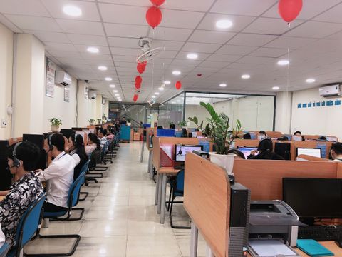 NHÂN VIÊN TRỰC TỔNG ĐÀI BÁO HỎNG INTERNET - TRUYỀN HÌNH VIETTEL TẠI TÂN BÌNH, HCM