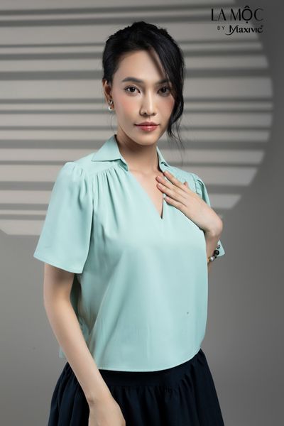 11 Outfit phối đồ chân váy kẻ caro dài mặc với áo gì?