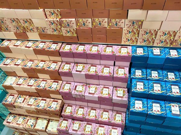 Sỉ Trà Hoa Thảo Mộc Lục Lam