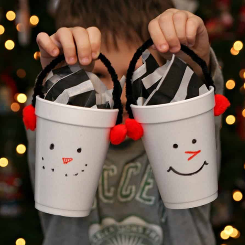 Hướng Dẫn Cách Trang Trí Noel Bằng Đồ Tái Chế Không Mất Tiền