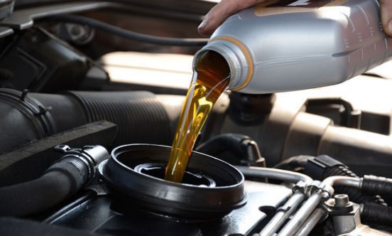 Những điều lưu ý  khi thay dầu nhớt ô tô