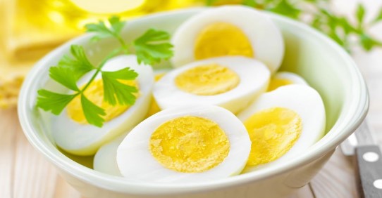 Trứng luộc bao nhiêu calo? Ăn trứng luộc có giảm cân không?