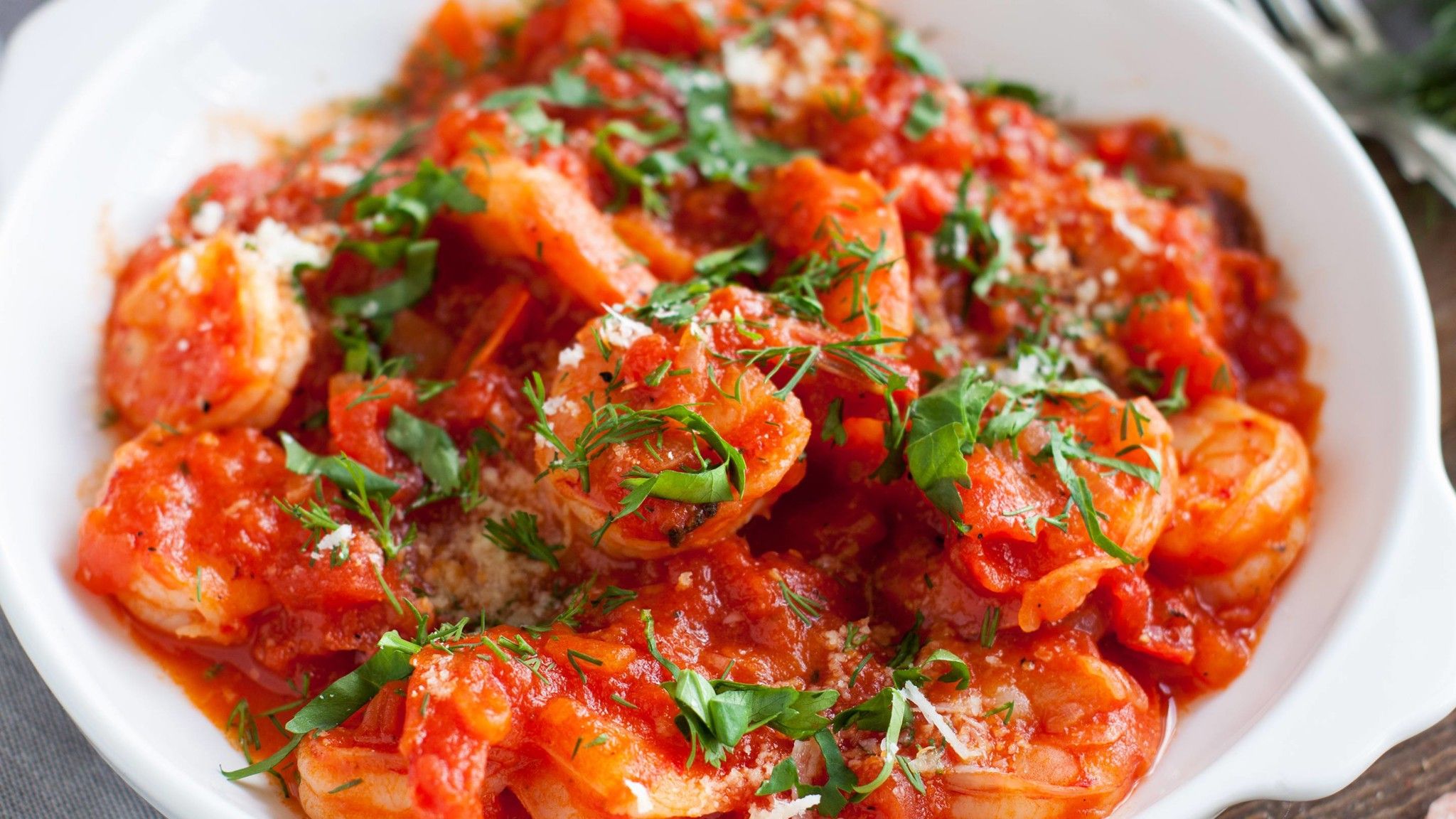 Cách làm tôm sú lột nõn sốt cà chua
