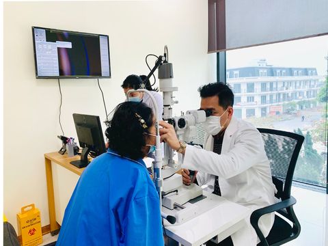 Chẩn Đoán Các Bệnh Lý Đáy Mắt