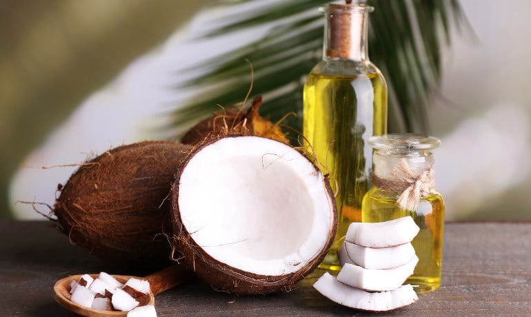 Da mặt bị khô bong tróc phải làm sao, cách chăm sóc đúng?