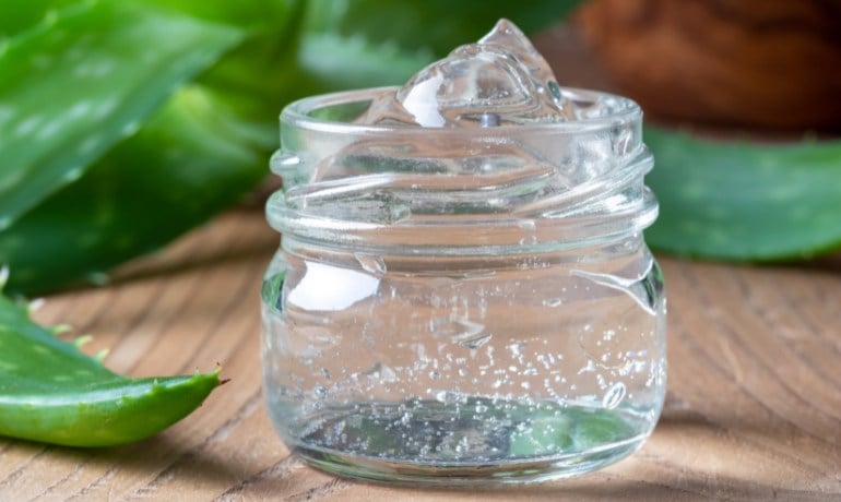 Da mặt bị khô bong tróc phải làm sao, cách chăm sóc đúng?