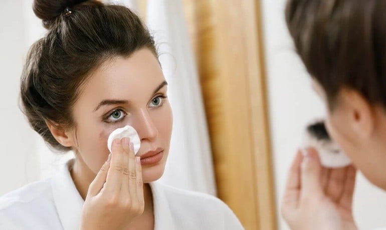 Một ngày nên rửa mặt mấy lần để da sạch mà không bị khô?