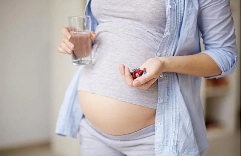 Lý giải các vị trí nổi mụn khi mang thai và hướng dẫn điều trị