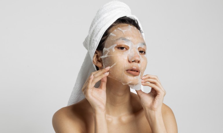 Đắp mặt nạ giấy xong có cần rửa mặt không?