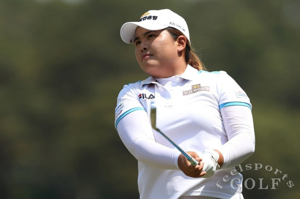 Người chơi golf đấu với Người chơi bóng chày