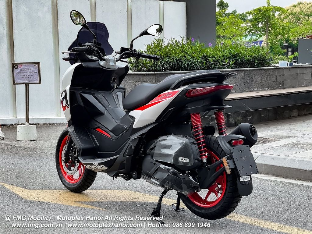 Aprilia SR GT 200 Sport 2025 thước tổng thể 1920 x 765 x 1295 mm, chiều cao yên 799 mm và khoảng sáng gầm 175 mm