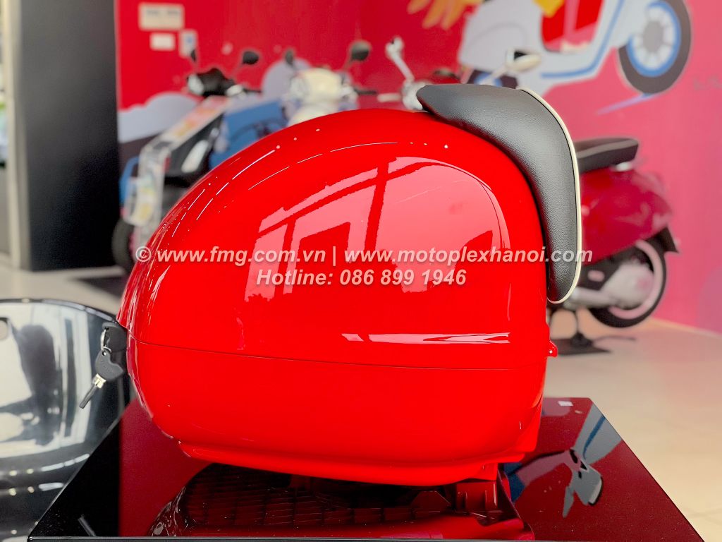 Thùng Đồ 36L Vespa GTS & Vespa GTV - Red Dragon - CM273322 chính hãng tại Motoplex Hanoi | FMG.COM.VN