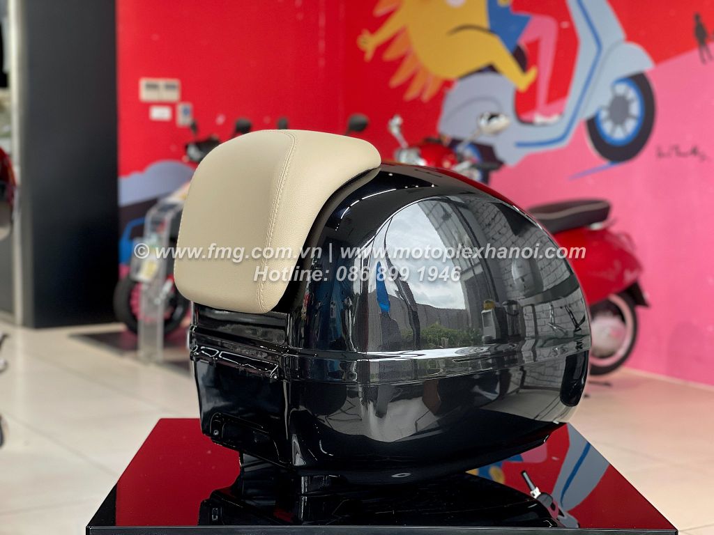 Thùng Đồ 36L Vespa GTS & Vespa GTV - Black Vulcano 98/A - CM273324 chính hãng tại Motoplex Hanoi | FMG.COM.VN