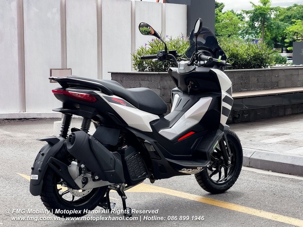 Khoảng sáng gầm của SR GT 200 là 17,5 cm, giúp xe trở nên nhanh nhẹn, linh hoạt trên đường