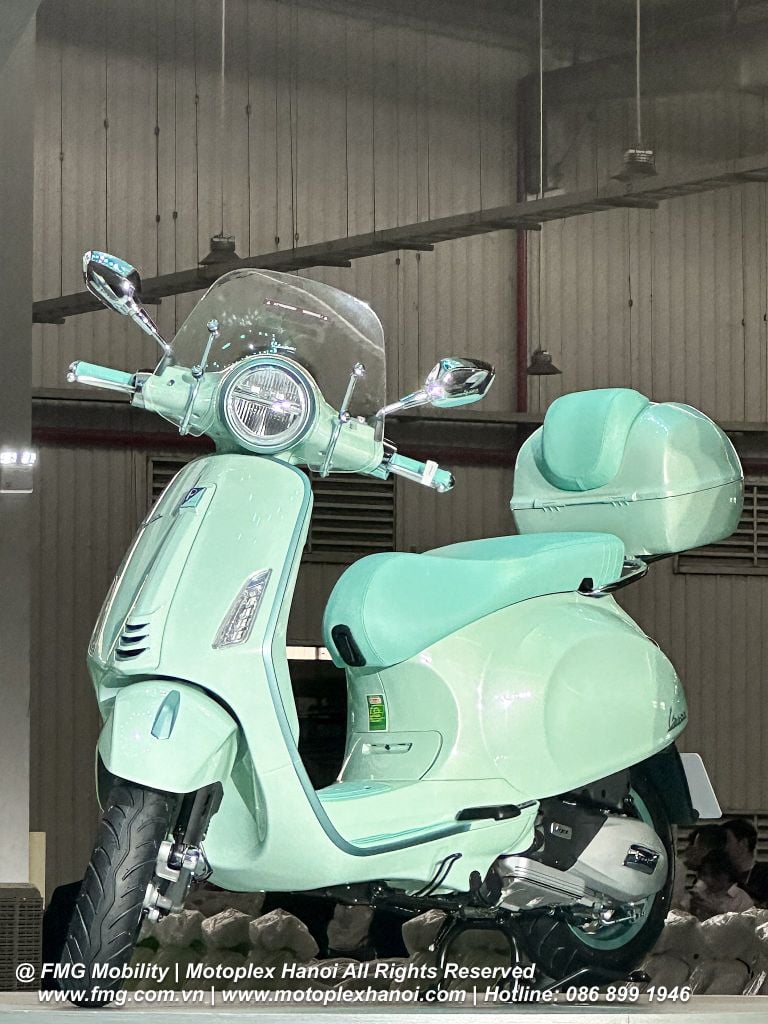 Hình Ảnh Vespa Primavera 2025 trong sự kiện ra ,mắt tại Piaggio Việt Nam