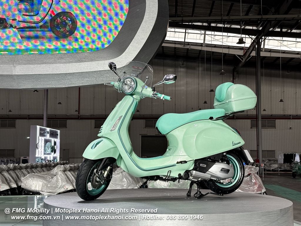 Hình Ảnh Vespa Primavera 2025 trong sự kiện ra ,mắt tại Piaggio Việt Nam