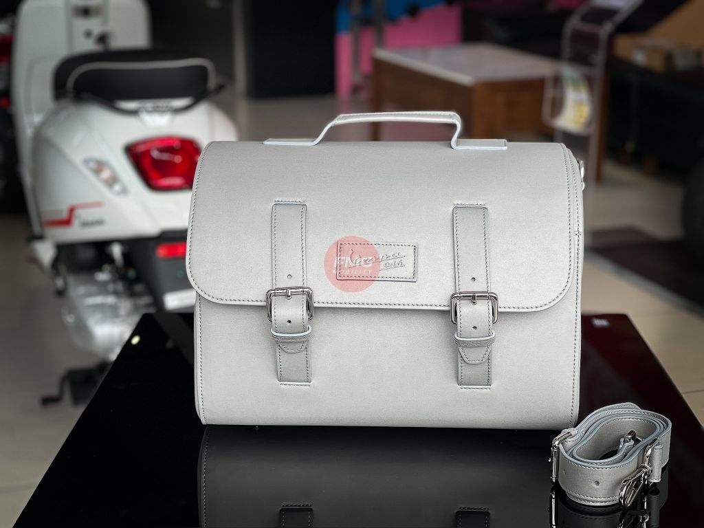 Túi Da Sau Vespa 946 Snake Cao Cấp 30 Lít - 1B012501 tại FMG Mobility | Motoplex Hanoi