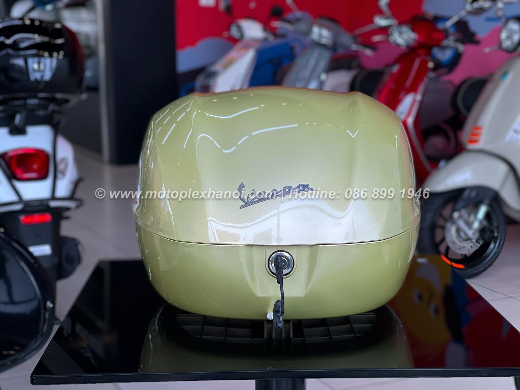 Thùng Đồ 32L Vespa Primavera & Vespa Sprint - 75 Years Yellow - CM272945 chính hãng tại Motoplex Hanoi