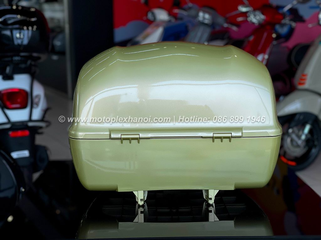 Thùng Đồ 32L Vespa Primavera & Vespa Sprint - 75 Years Yellow - CM272945 chính hãng tại Motoplex Hanoi