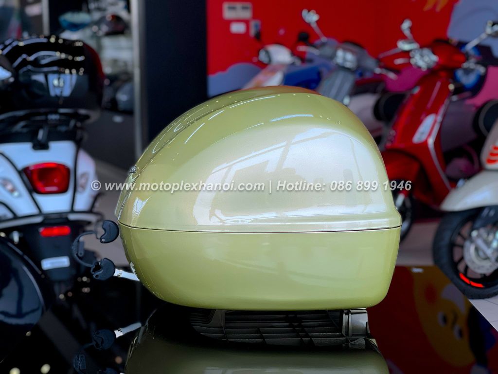 Thùng Đồ 32L Vespa Primavera & Vespa Sprint - 75 Years Yellow - CM272945 chính hãng tại Motoplex Hanoi