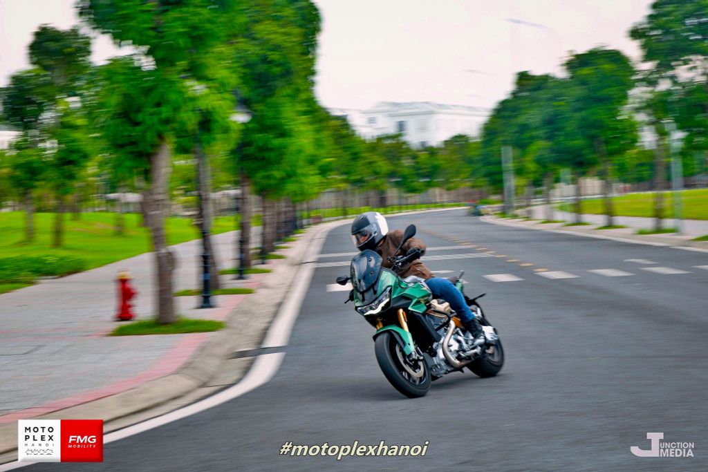 Động cơ Moto Guzzi tiêu thụ trung bình là 4,7l/100 km