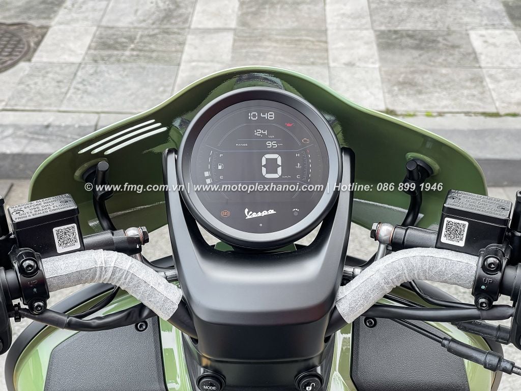 Màn hình LCD tròn – Hiển thị đầy đủ thông tin và kết nối với smartphone qua ứng dụng VESPA MIA