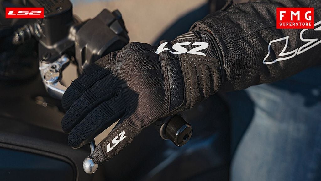 Găng Tay Moto LS2 Silva Man được sản xuất với công nghệ hiện đại bảo vệ an toàn cho cho người sử dụng