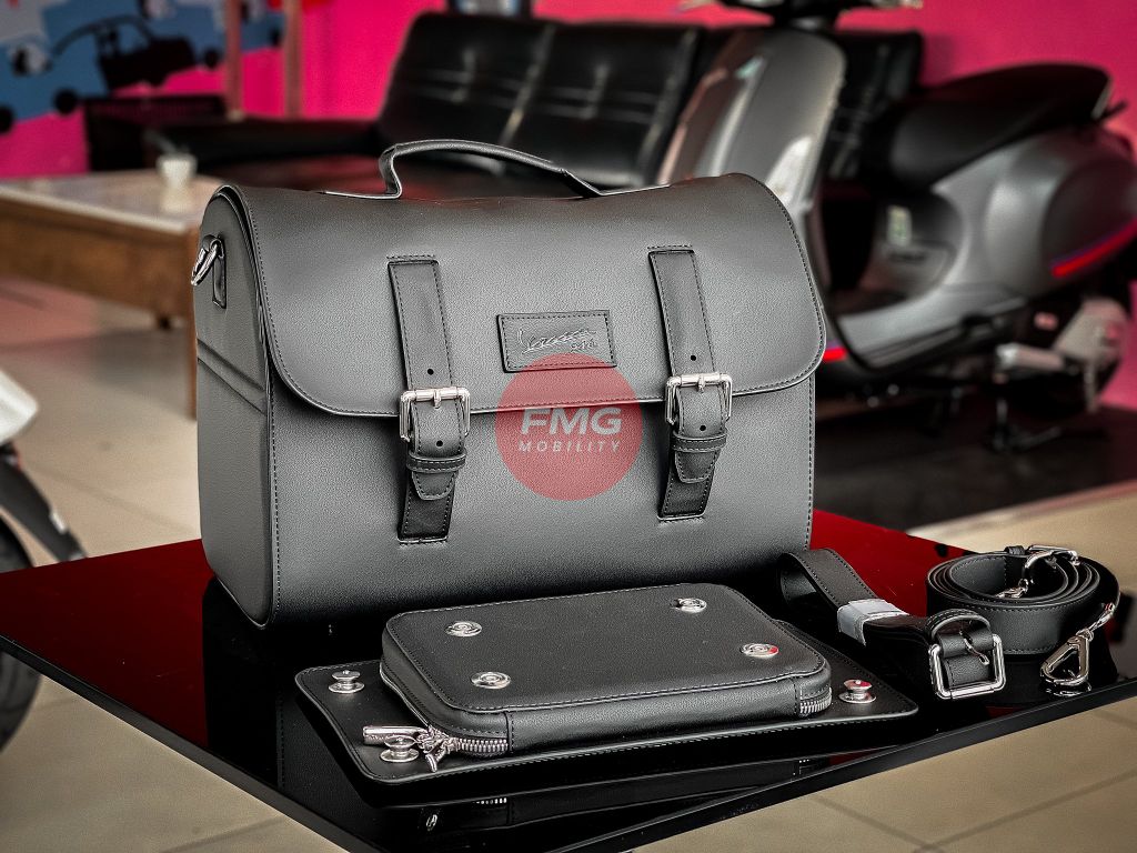 Túi Da Sau Vespa 946 Bunny 1B011613: Phụ Kiện Sang Trọng Dành Cho Xe Vespa 946 chính hãng tại FMG Mobility | Motoplex Hanoi