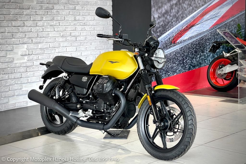 Moto Guzzi V7 Stone được phân phối chính hãng tại Motoplex Hanoi