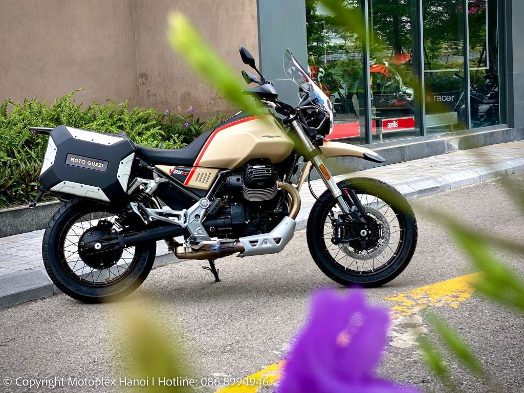Moto Guzzi V85 TT là một chiếc Adventure mang phong cách cổ điển