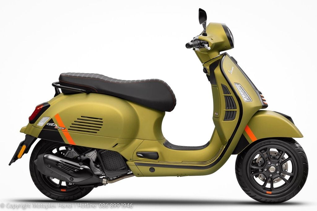 Vespa GTS Super Sport 150 màu Vàng nhám Green Olive