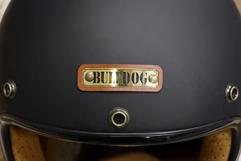 Logo Bulldog đính trên Mũ Bảo Hiểm 3/4 Bulldog Heli Fiberglass chính hãng
