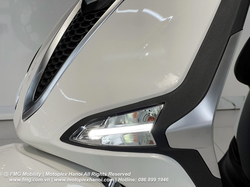 Đèn xi nhan điều hướng mí Led Daylight hiện đại, trẻ trung trên Piaggio Liberty