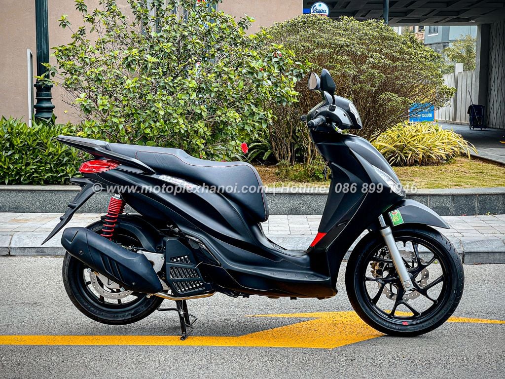 Piaggio Medley 2024 chính hãng tại Motoplex Hanoi