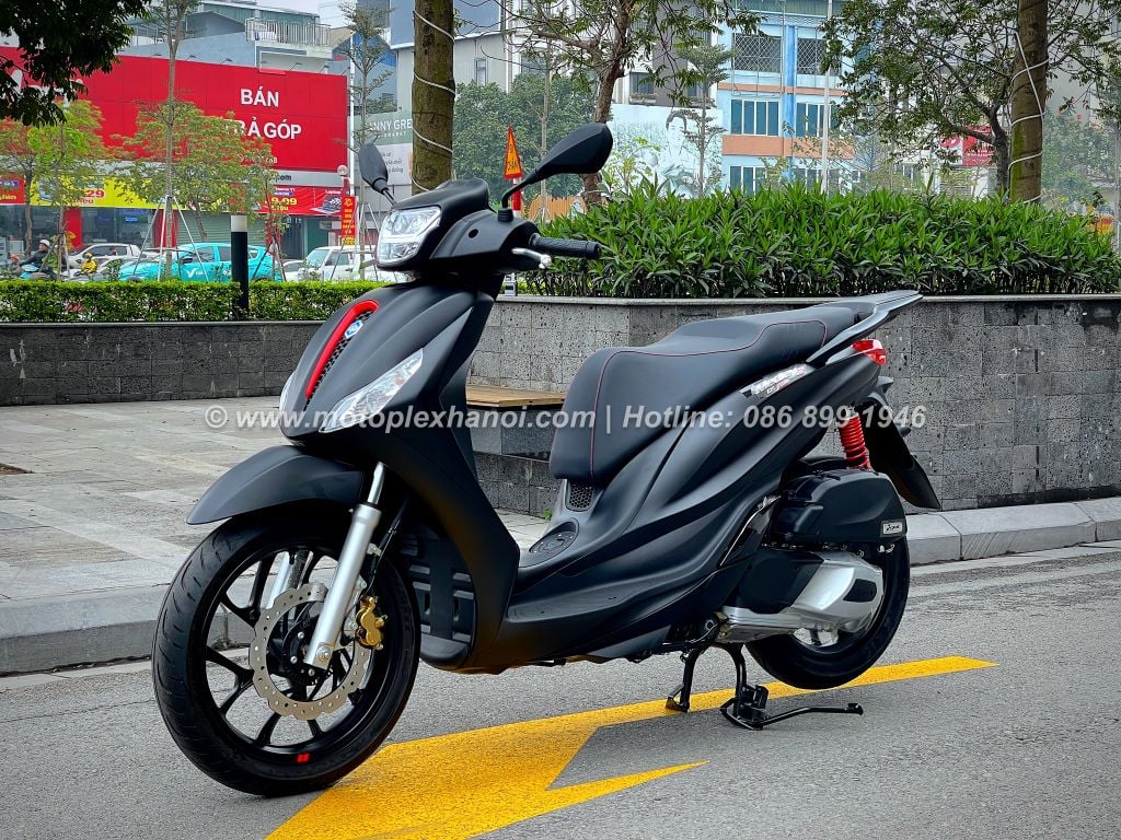 Piaggio Medley 2024 chính hãng tại Motoplex Hanoi