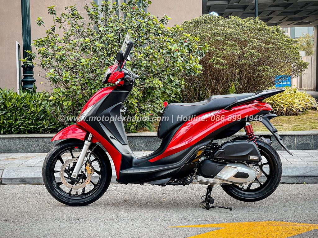 Piaggio Medley 2024 chính hãng tại Motoplex Hanoi