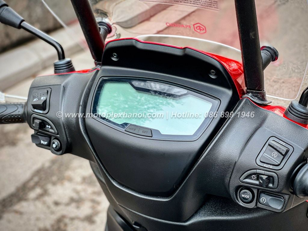 Piaggio Medley 2024 chính hãng tại Motoplex Hanoi